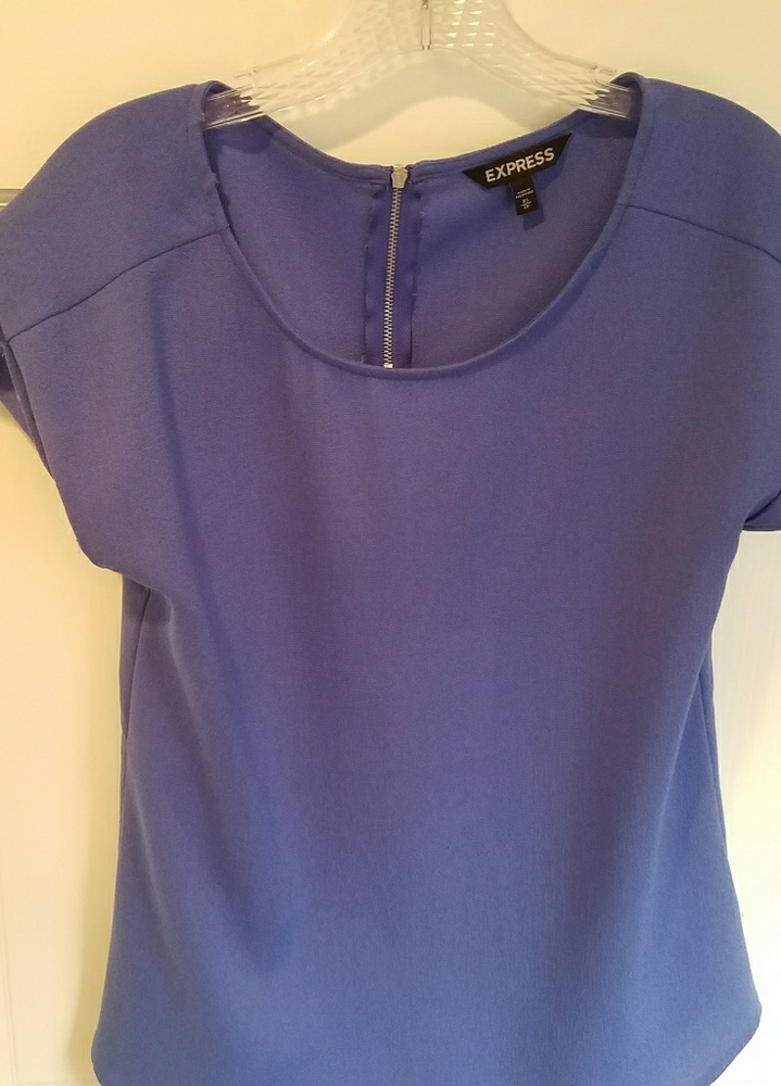 Express . Purple top XS. W0000030.